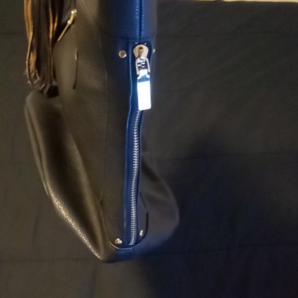Purse - Picture 4 of 4